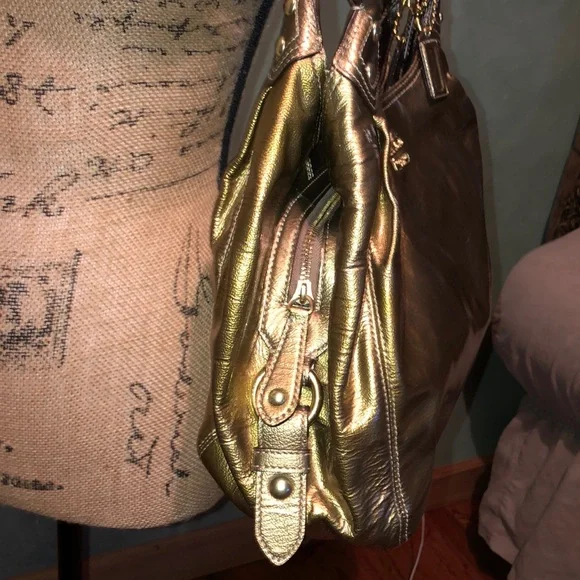 EUC Coach Maggie Antique Soft patent leather purse - Picture 6 of 16